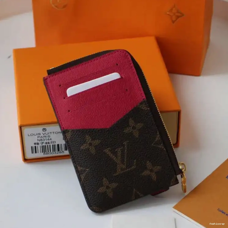 Fashionrepsfam ru LV Bags 207B570023 0710